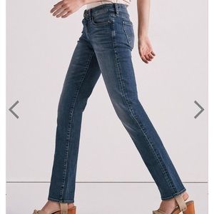 Lucky brand women’s Sweet Straight jean, 10/30L